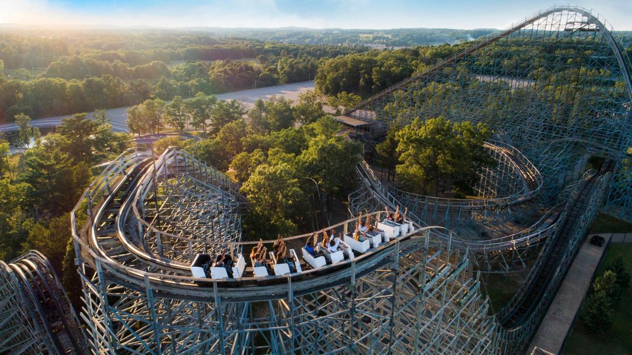 Mt. Olympus Water Park And Theme Park Resort Wisconsin Dells Exterior photo