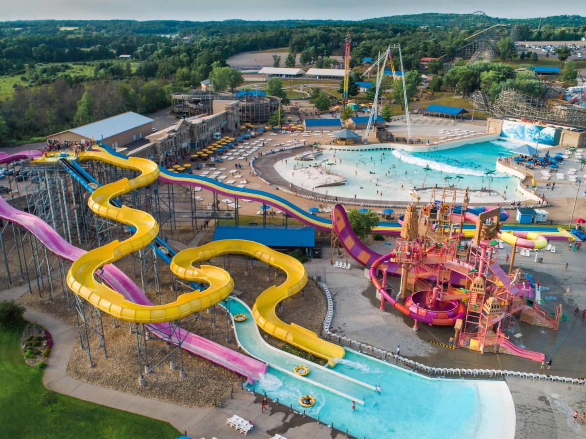 Mt. Olympus Water Park And Theme Park Resort Wisconsin Dells Exterior photo