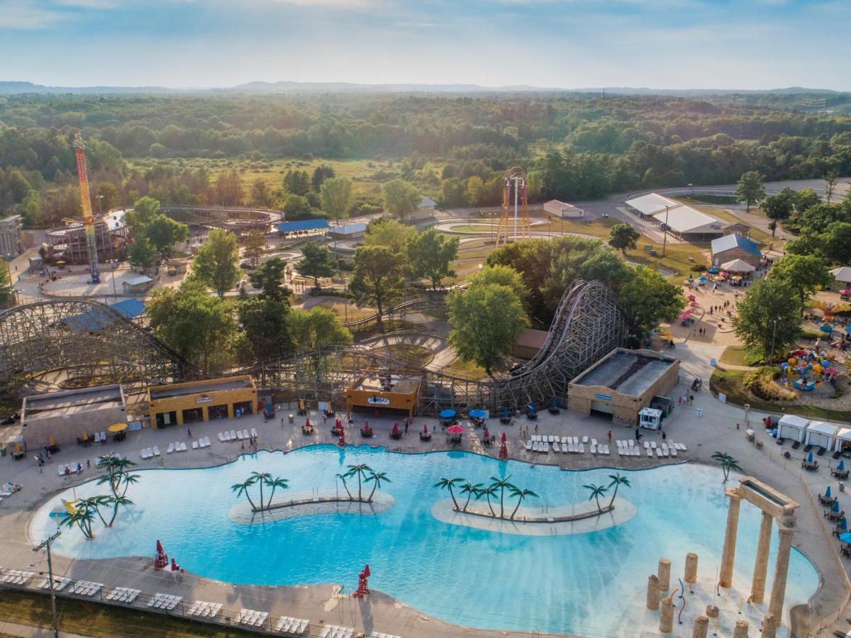 Mt. Olympus Water Park And Theme Park Resort Wisconsin Dells Exterior photo