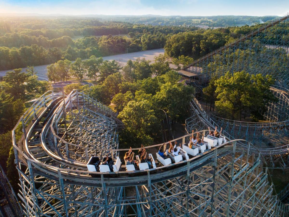 Mt. Olympus Water Park And Theme Park Resort Wisconsin Dells Exterior photo